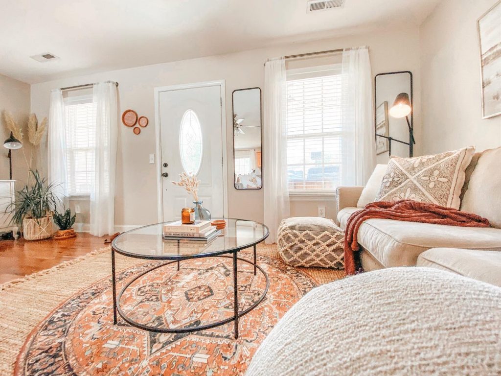 Oval Rugs: An Unexpected Turn in Any Room's Design - The Roll-Out